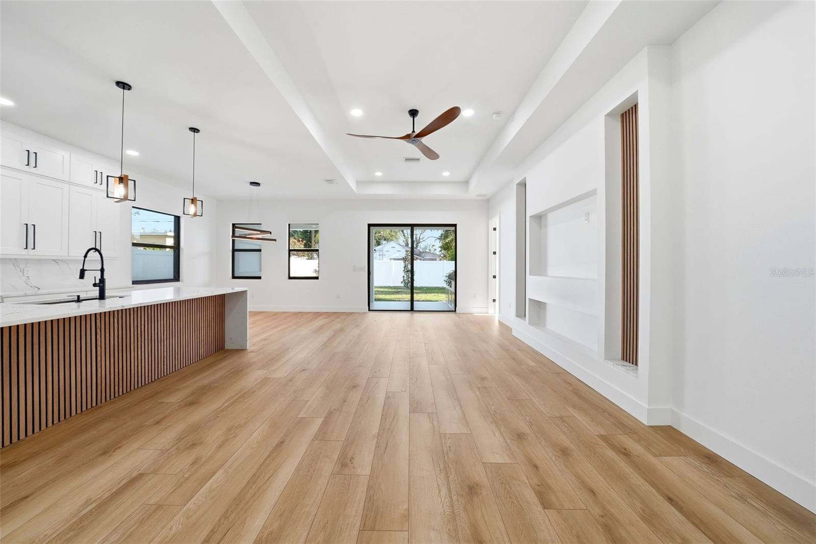 Image 12 of 54 For 3325 55 Avenue N