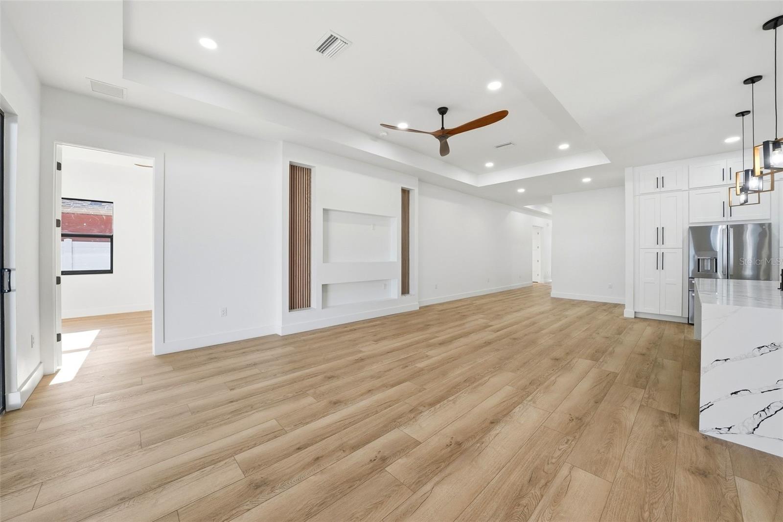 Image 15 of 54 For 3325 55 Avenue N