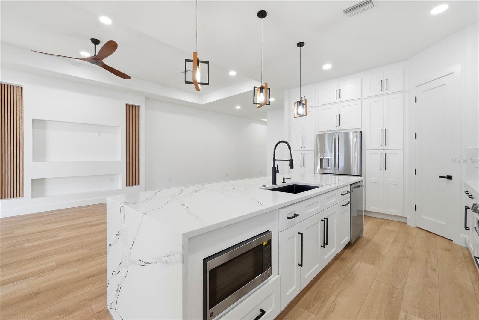 Image 23 of 54 For 3325 55 Avenue N