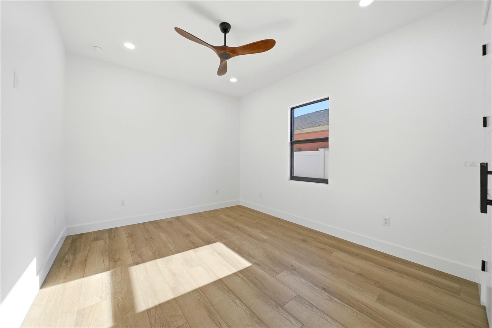 Image 34 of 54 For 3325 55 Avenue N