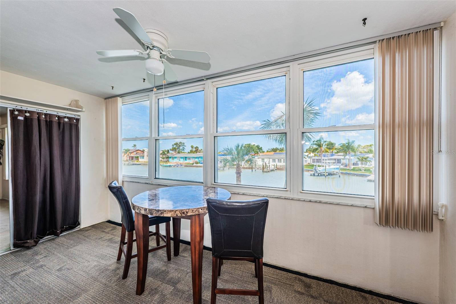 Image 24 of 62 For 4725 Cove Circle 210