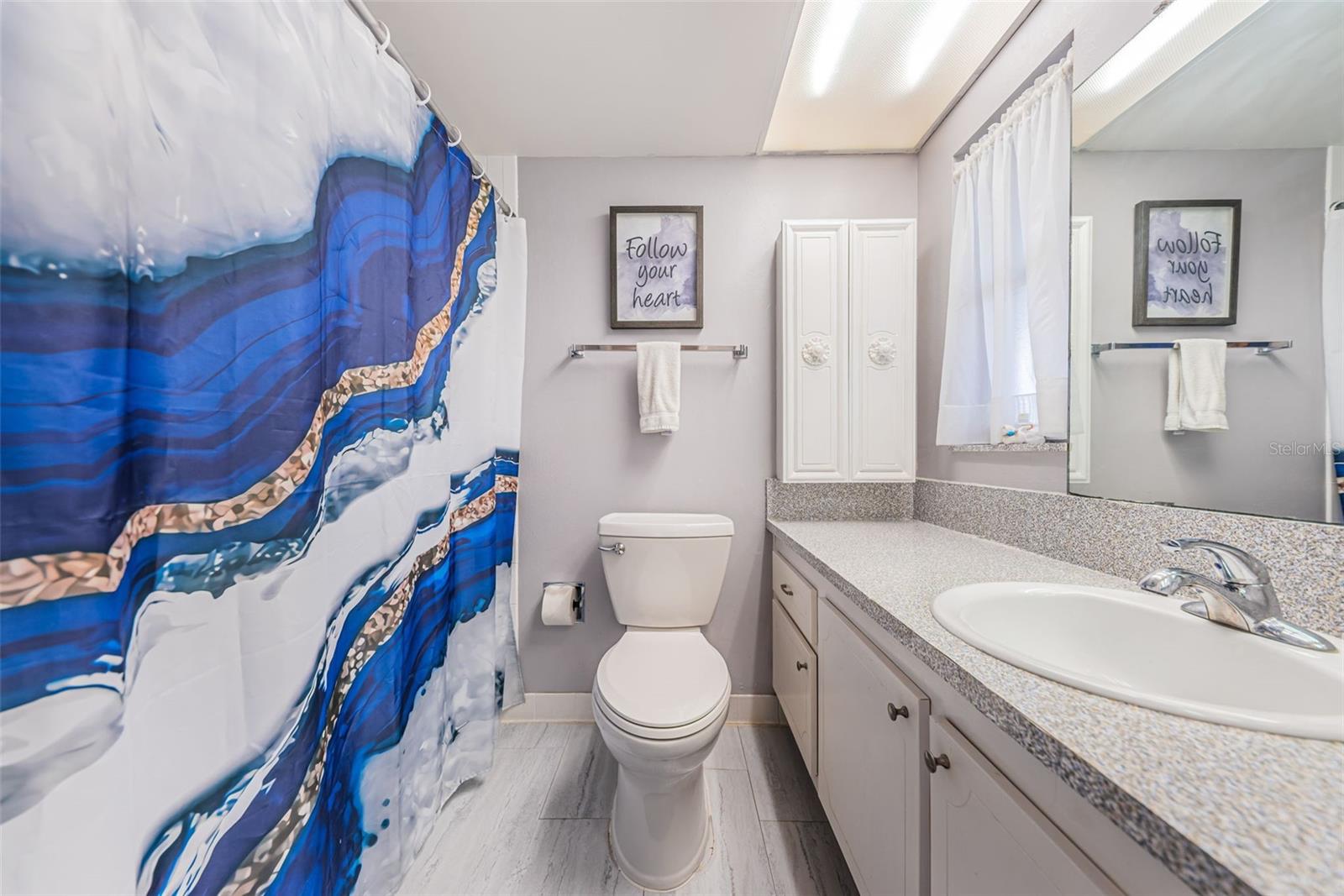 Image 33 of 62 For 4725 Cove Circle 210