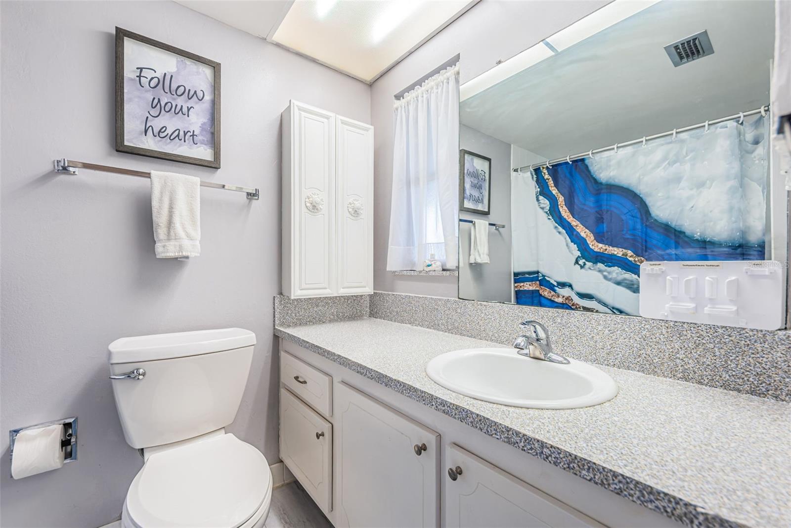 Image 34 of 62 For 4725 Cove Circle 210