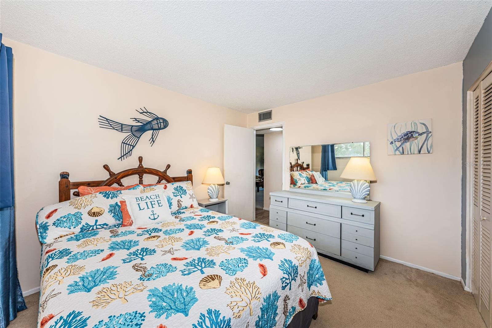 Image 37 of 62 For 4725 Cove Circle 210