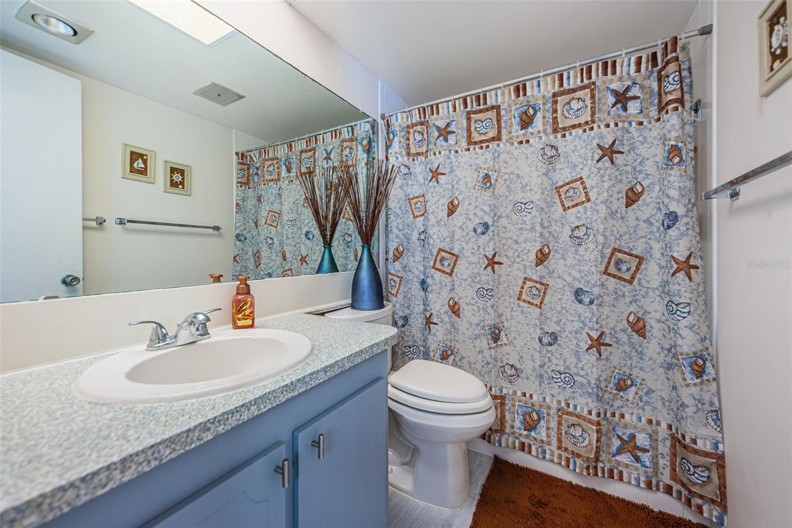 Image 38 of 62 For 4725 Cove Circle 210