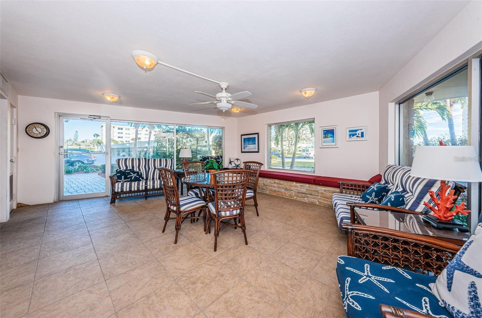 Image 46 of 62 For 4725 Cove Circle 210