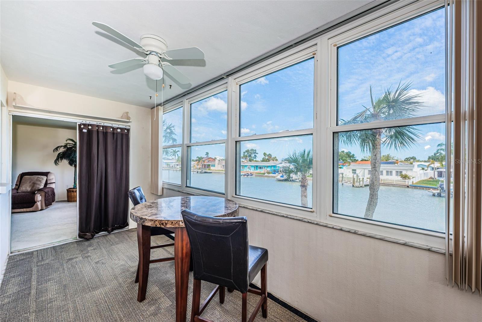 Image 5 of 62 For 4725 Cove Circle 210