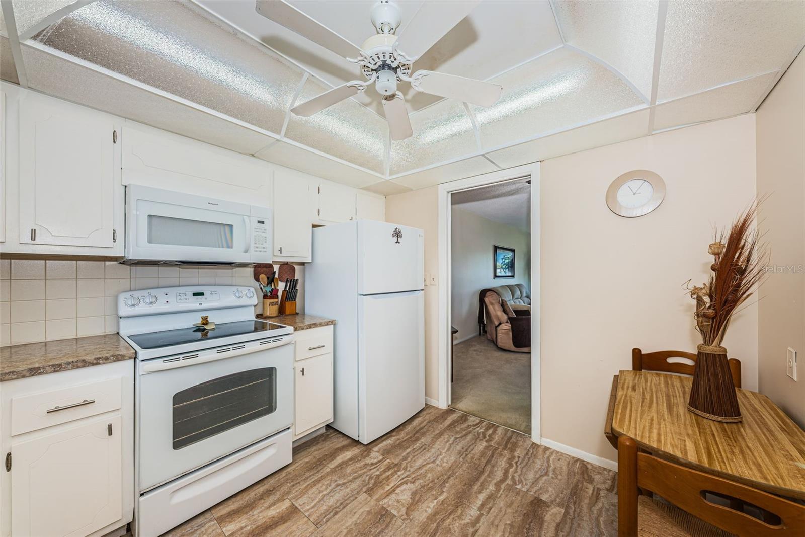 Image 7 of 62 For 4725 Cove Circle 210