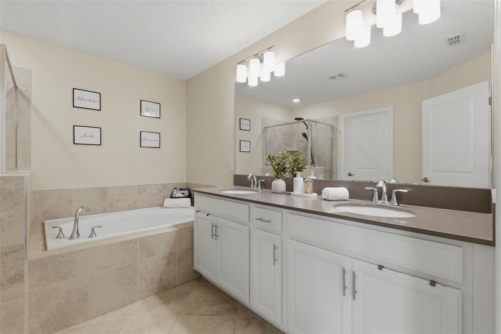 Image 32 of 60 For 1099 Trappers Trail Loop