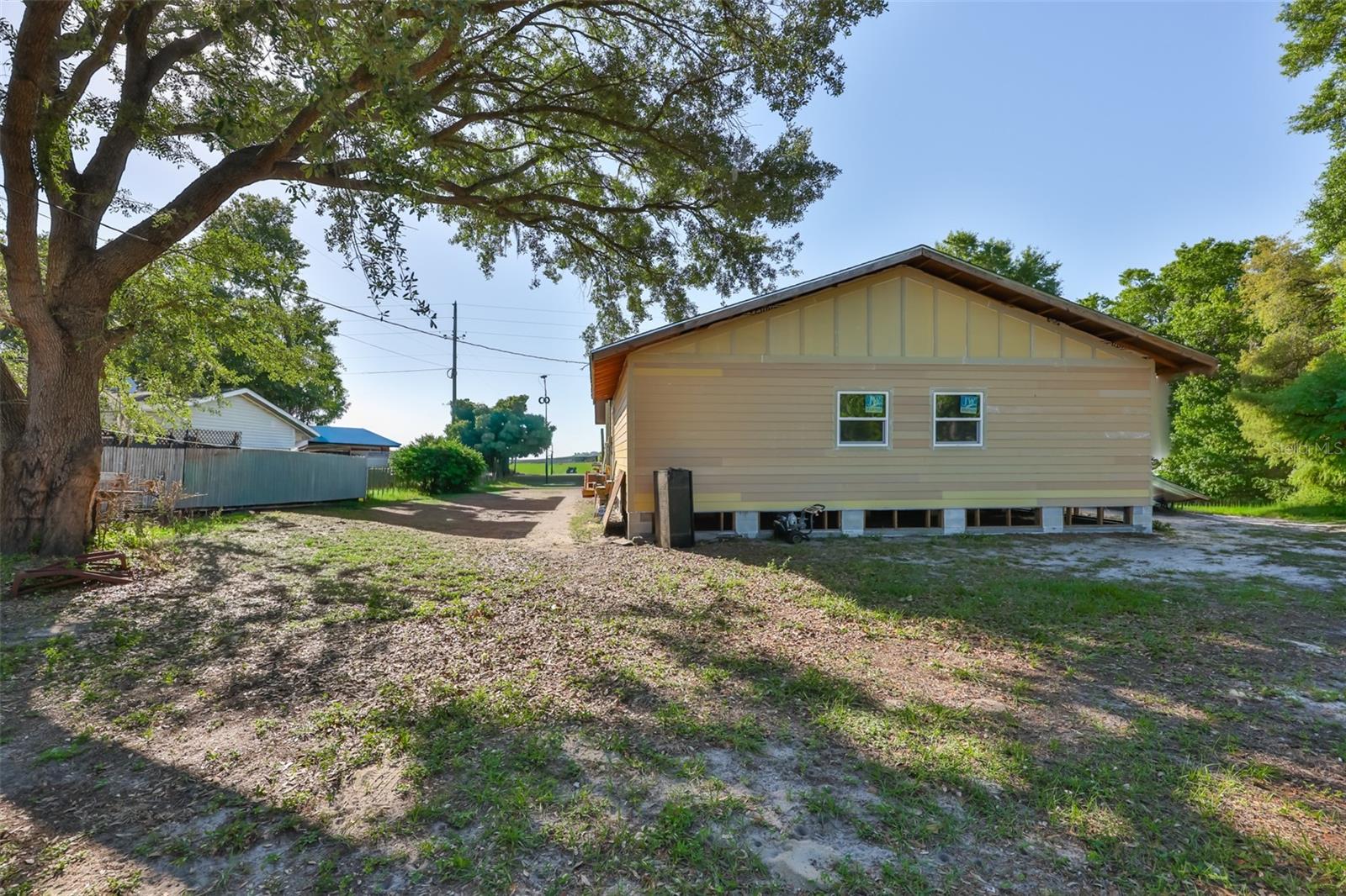 Image 31 of 39 For 741 Morrel Avenue