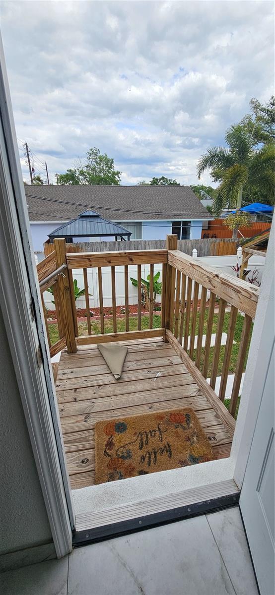 Image 16 of 19 For 528 Wideview Avenue