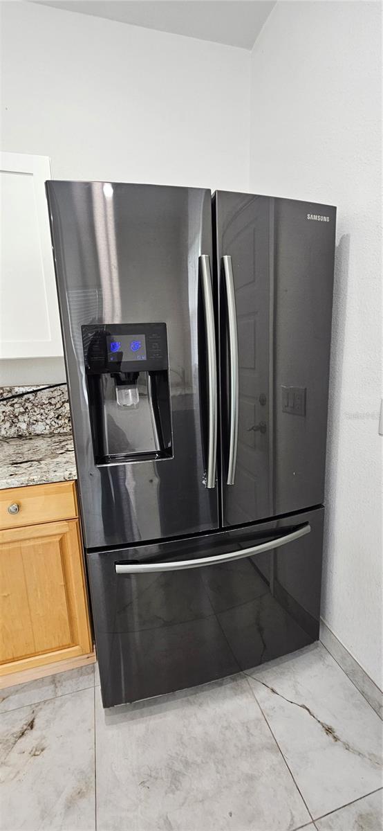 Image 8 of 19 For 528 Wideview Avenue