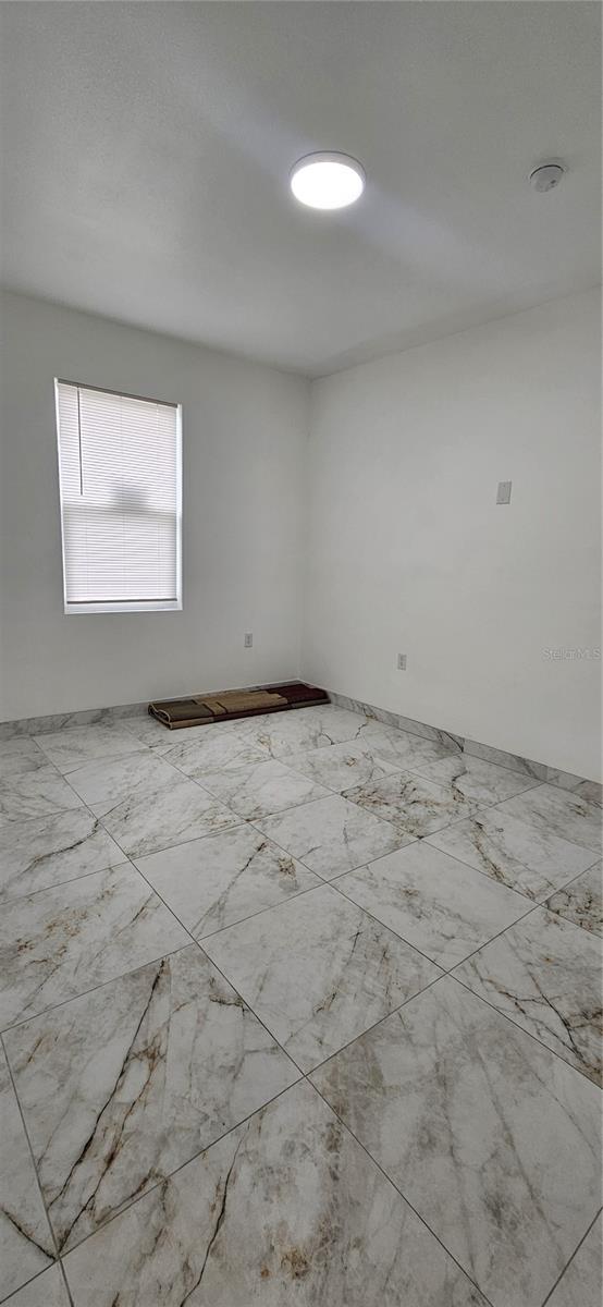 Image 9 of 19 For 528 Wideview Avenue