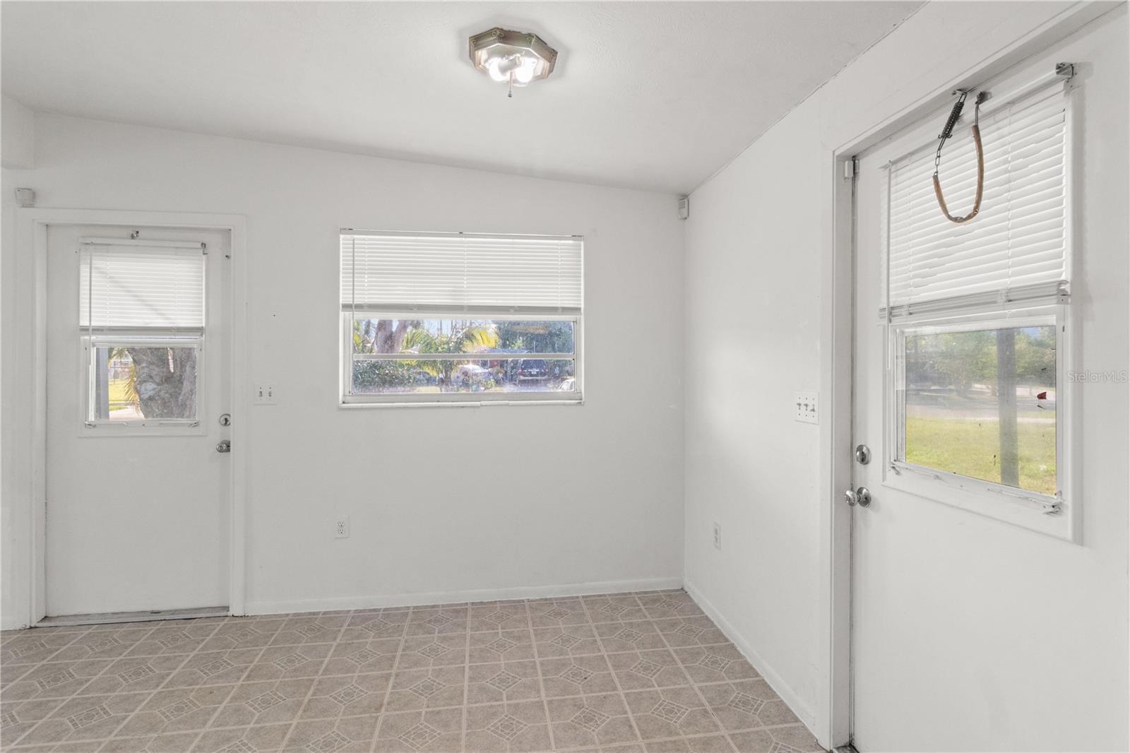 Image 12 of 30 For 1421 14th Street E
