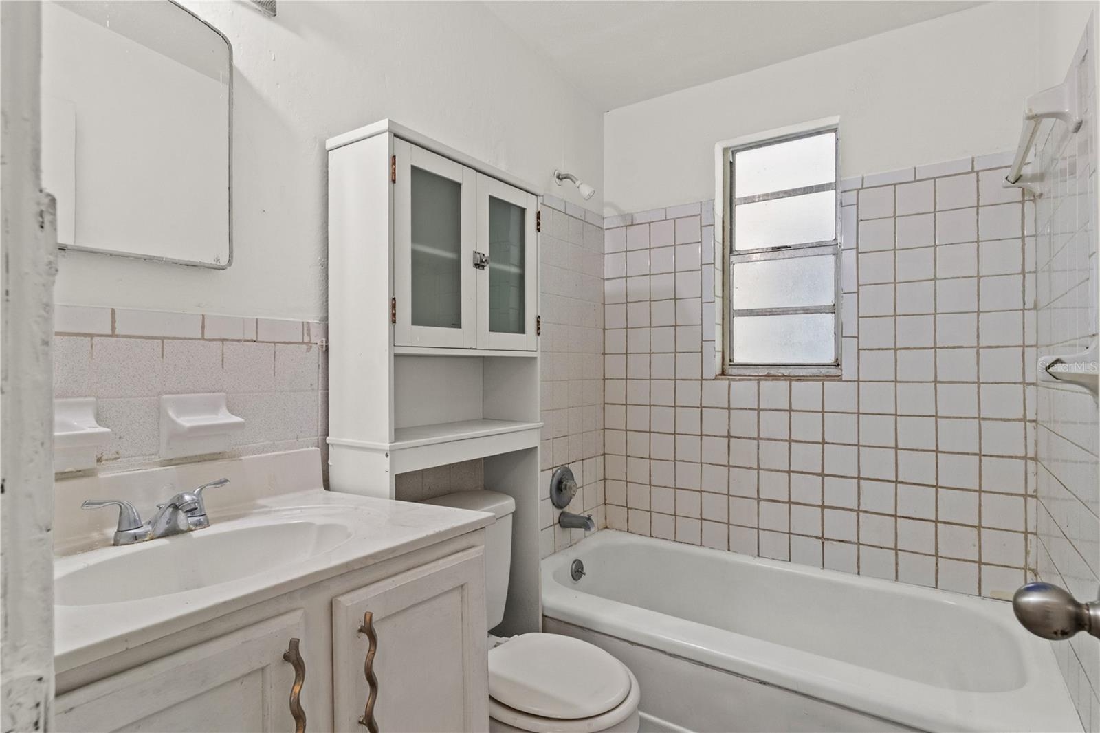 Image 13 of 30 For 1421 14th Street E
