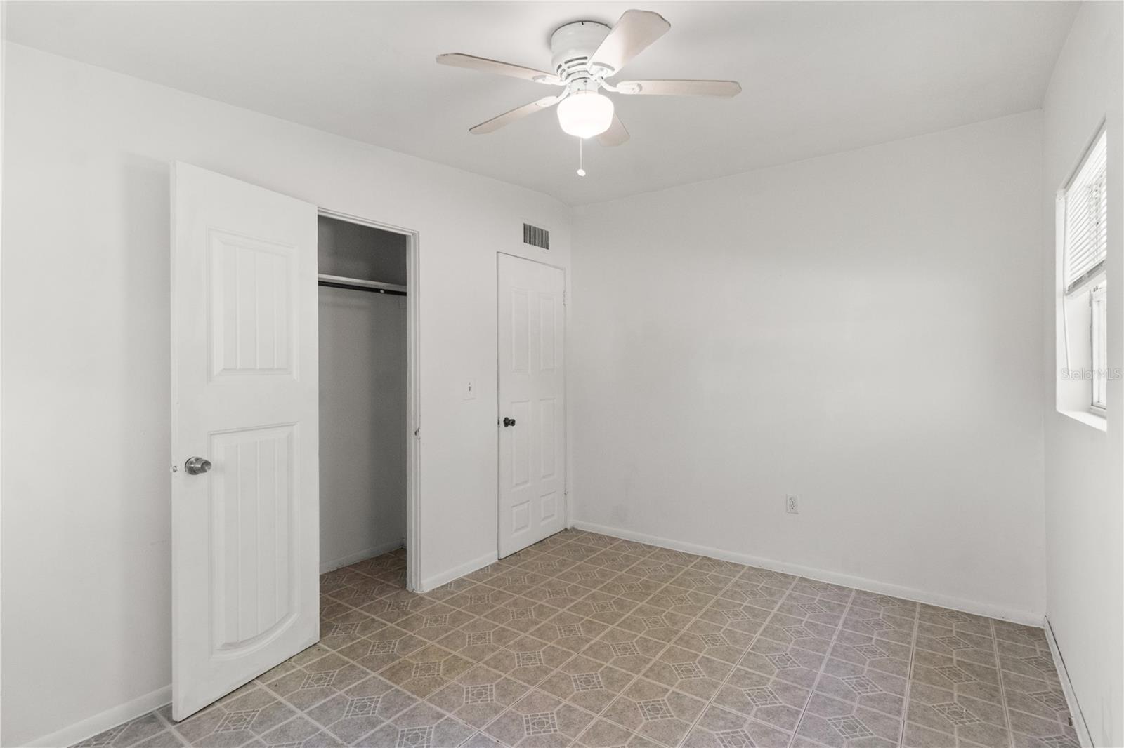 Image 17 of 30 For 1421 14th Street E