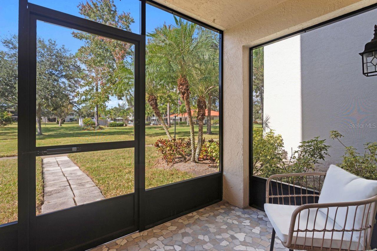 Image 12 of 21 For 4910 Bay Street Ne 111