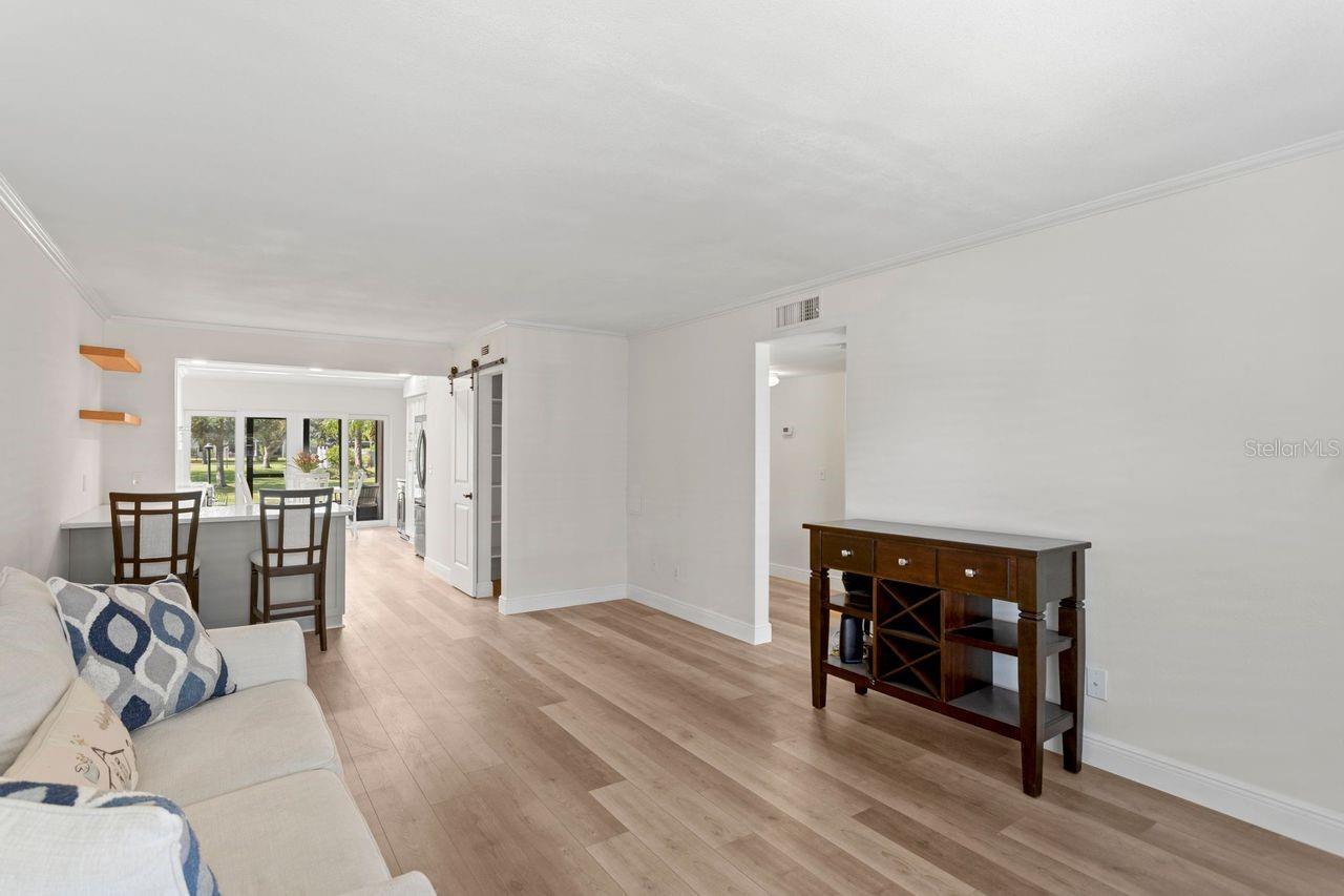 Image 4 of 21 For 4910 Bay Street Ne 111