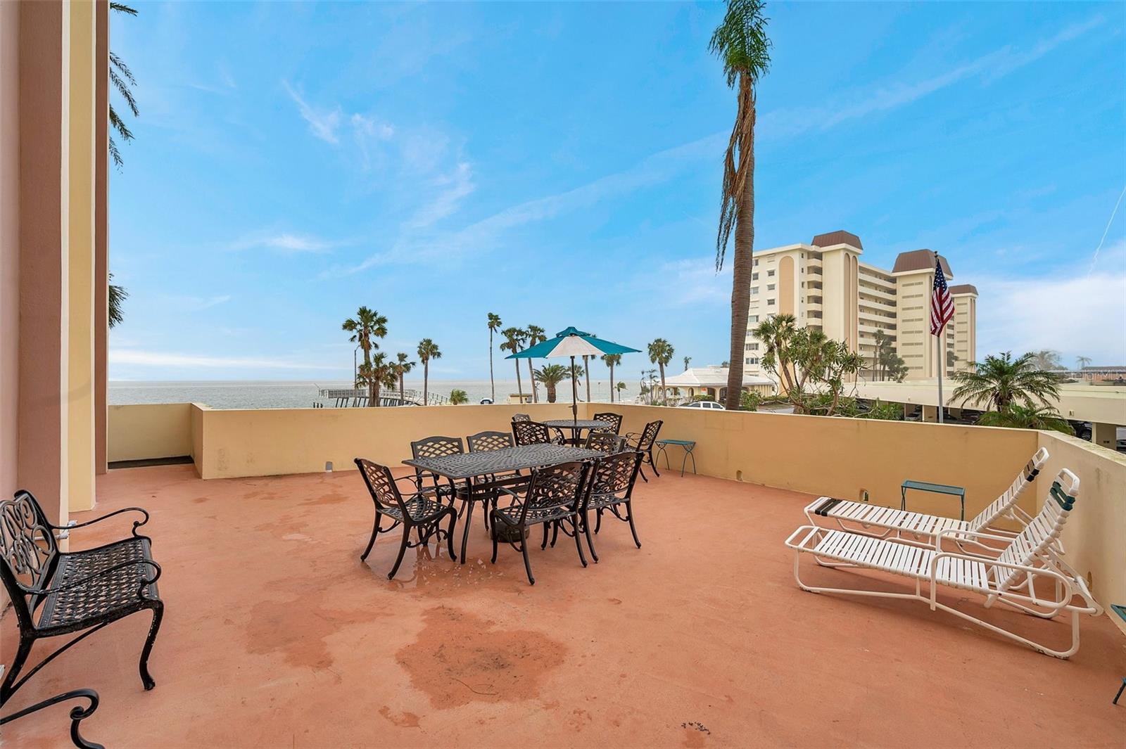 Image 21 of 64 For 4775 Cove Cir Circle N 104