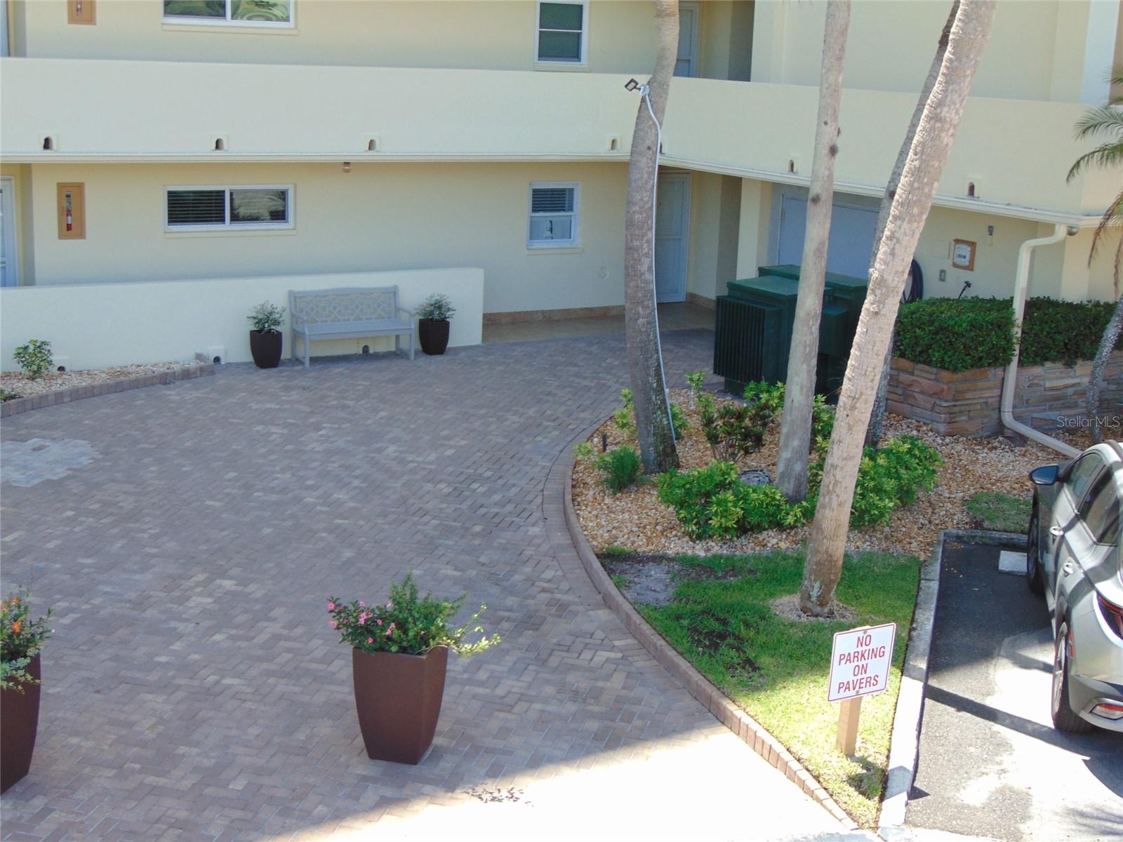 Image 7 of 64 For 4775 Cove Cir Circle N 104