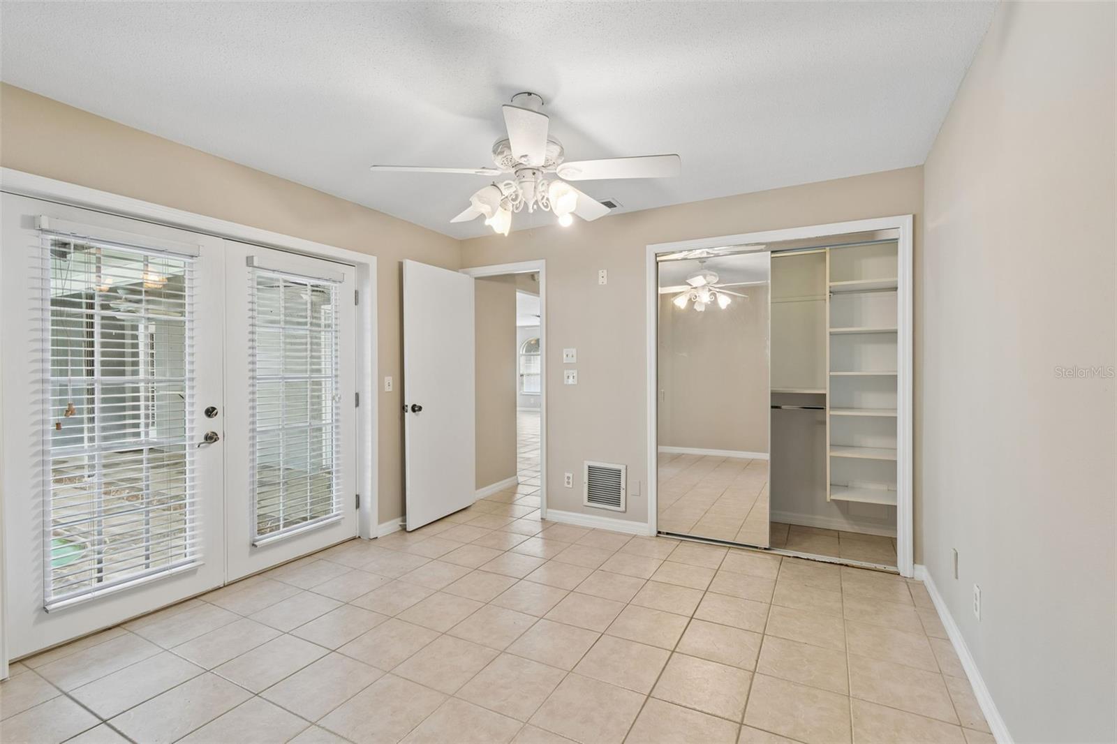 Image 21 of 28 For 2554 Rolling Oaks Drive