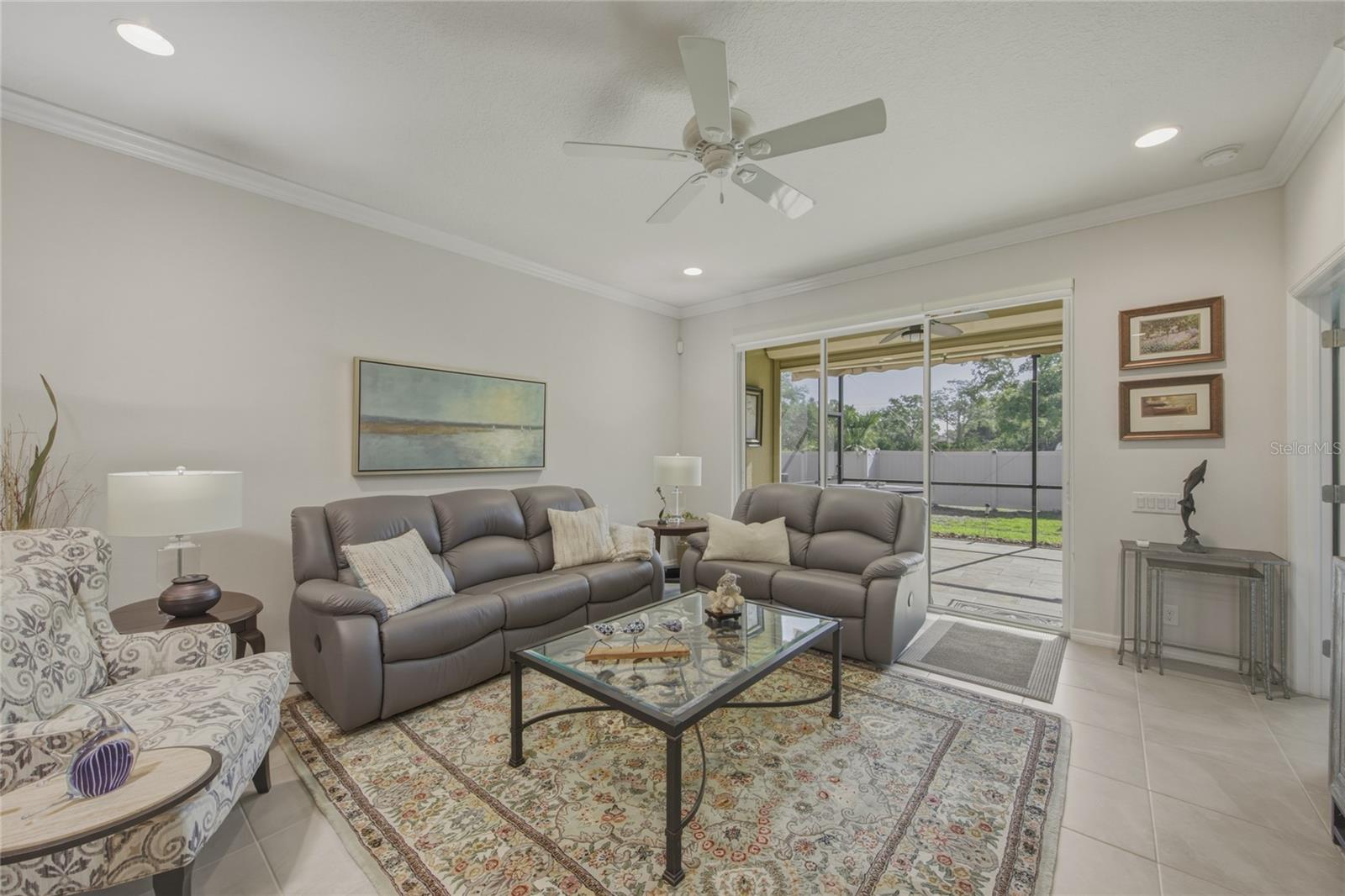 Image 12 of 75 For 8017 Pine Crest Street