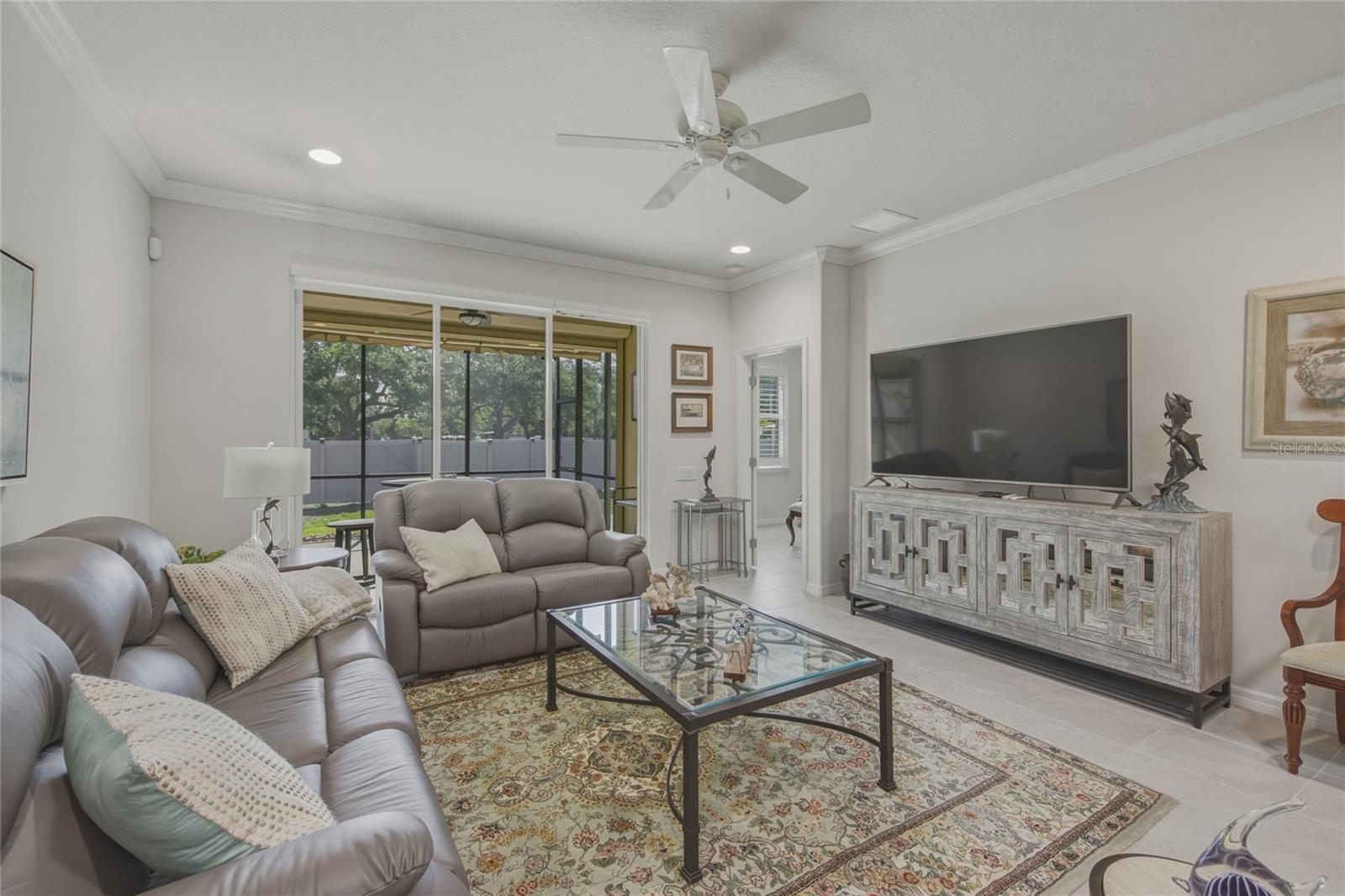 Image 7 of 75 For 8017 Pine Crest Street