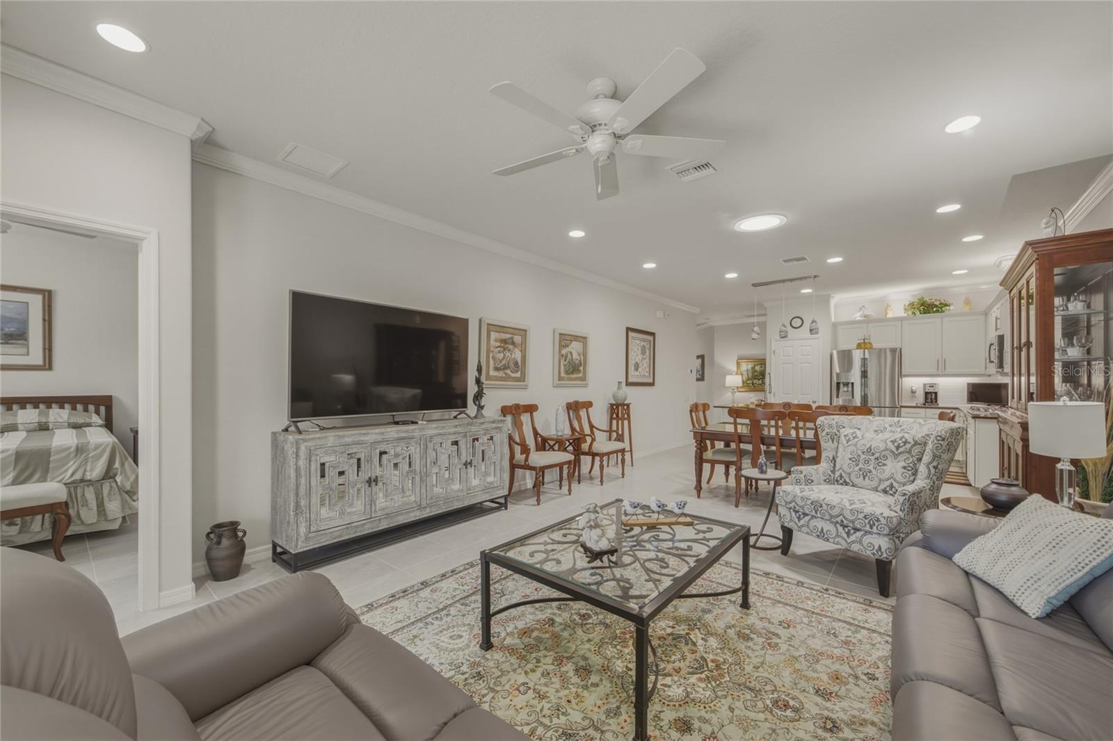 Image 8 of 75 For 8017 Pine Crest Street