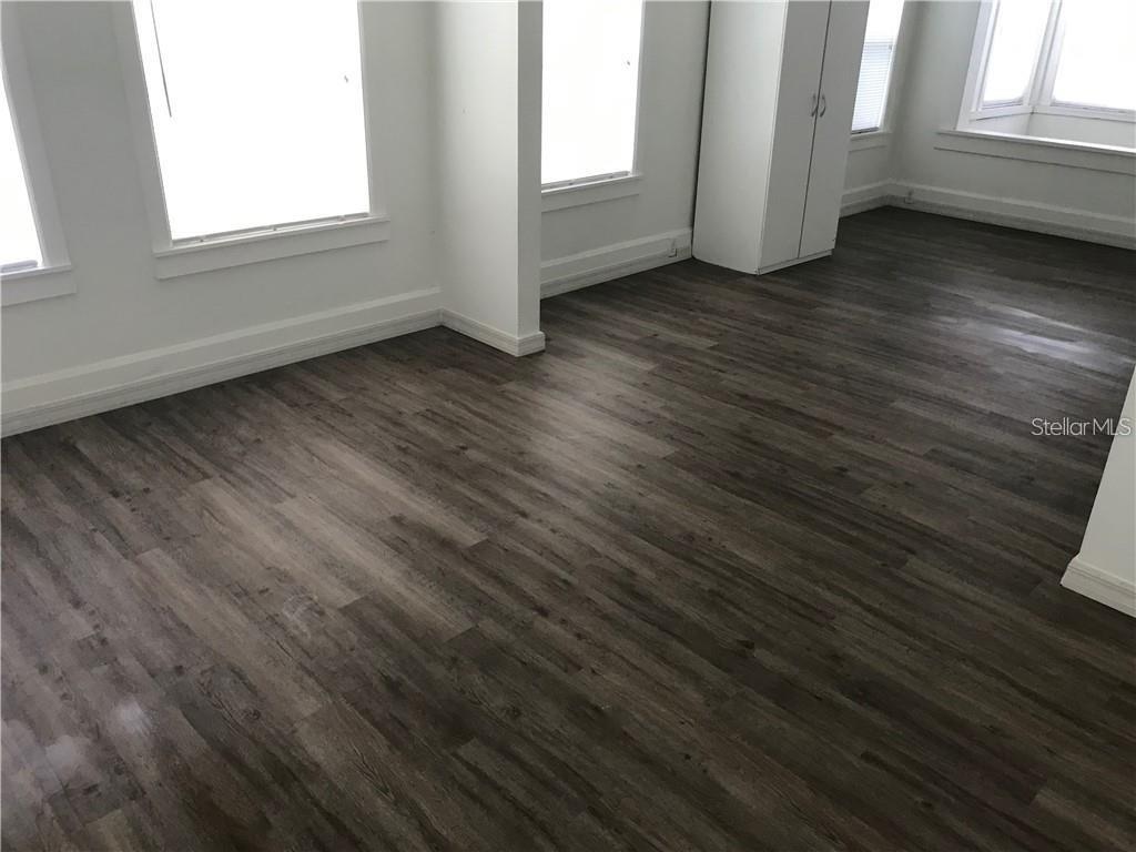 Image 2 of 9 For 1933 47th Street S