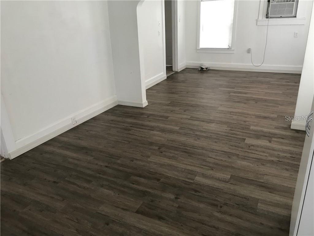 Image 3 of 9 For 1933 47th Street S