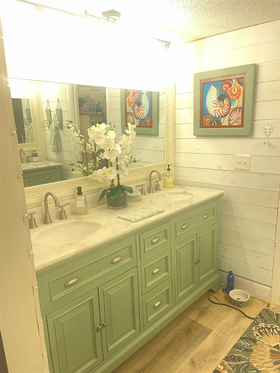 Image 14 of 34 For 700 Starkey Road 1414