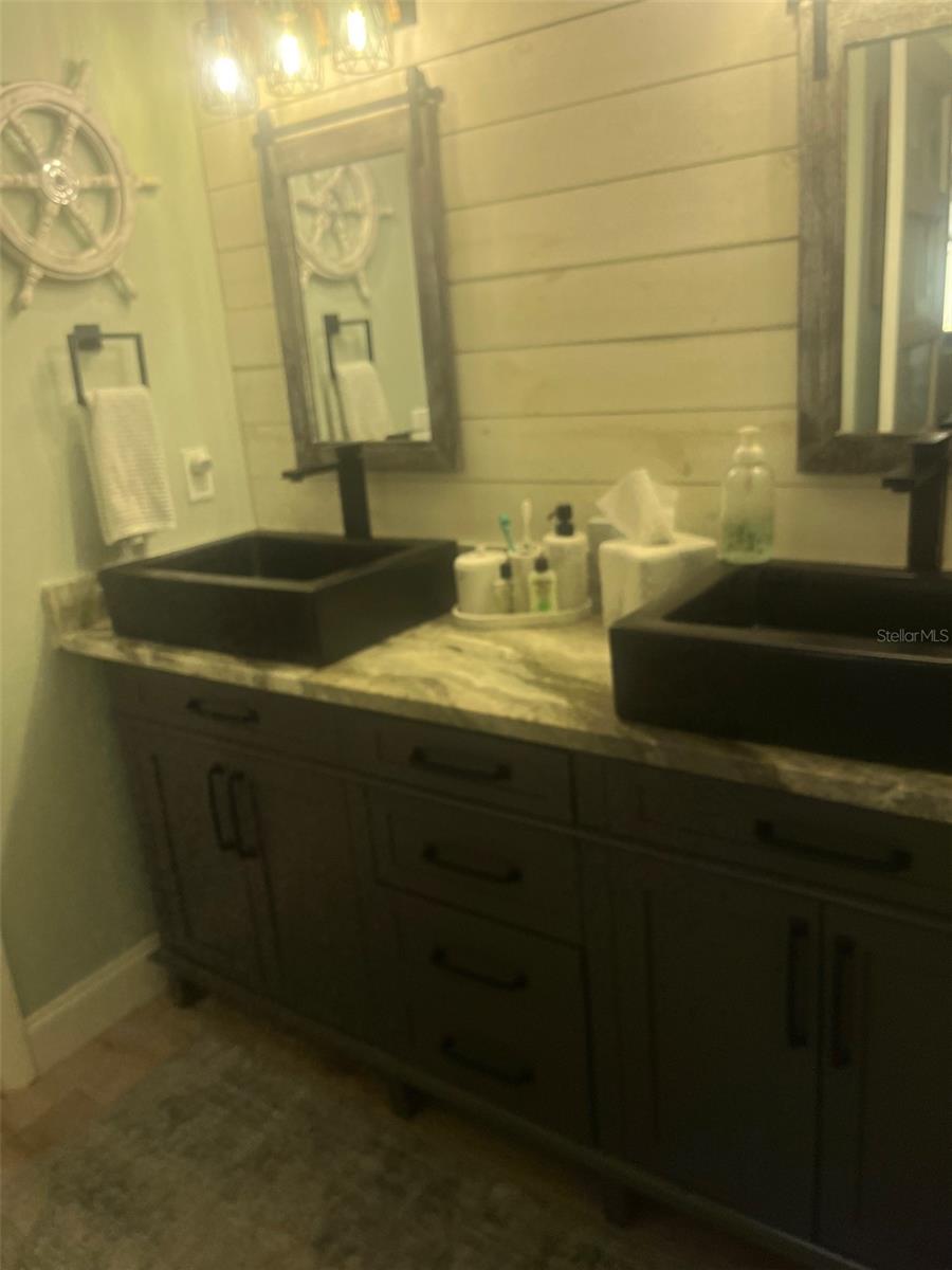 Image 20 of 34 For 700 Starkey Road 1414