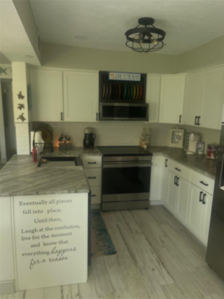 Image 5 of 34 For 700 Starkey Road 1414