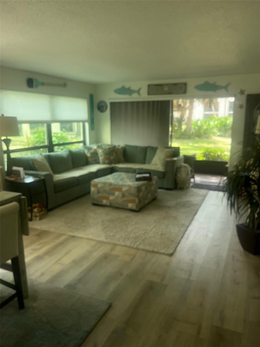 Image 9 of 34 For 700 Starkey Road 1414