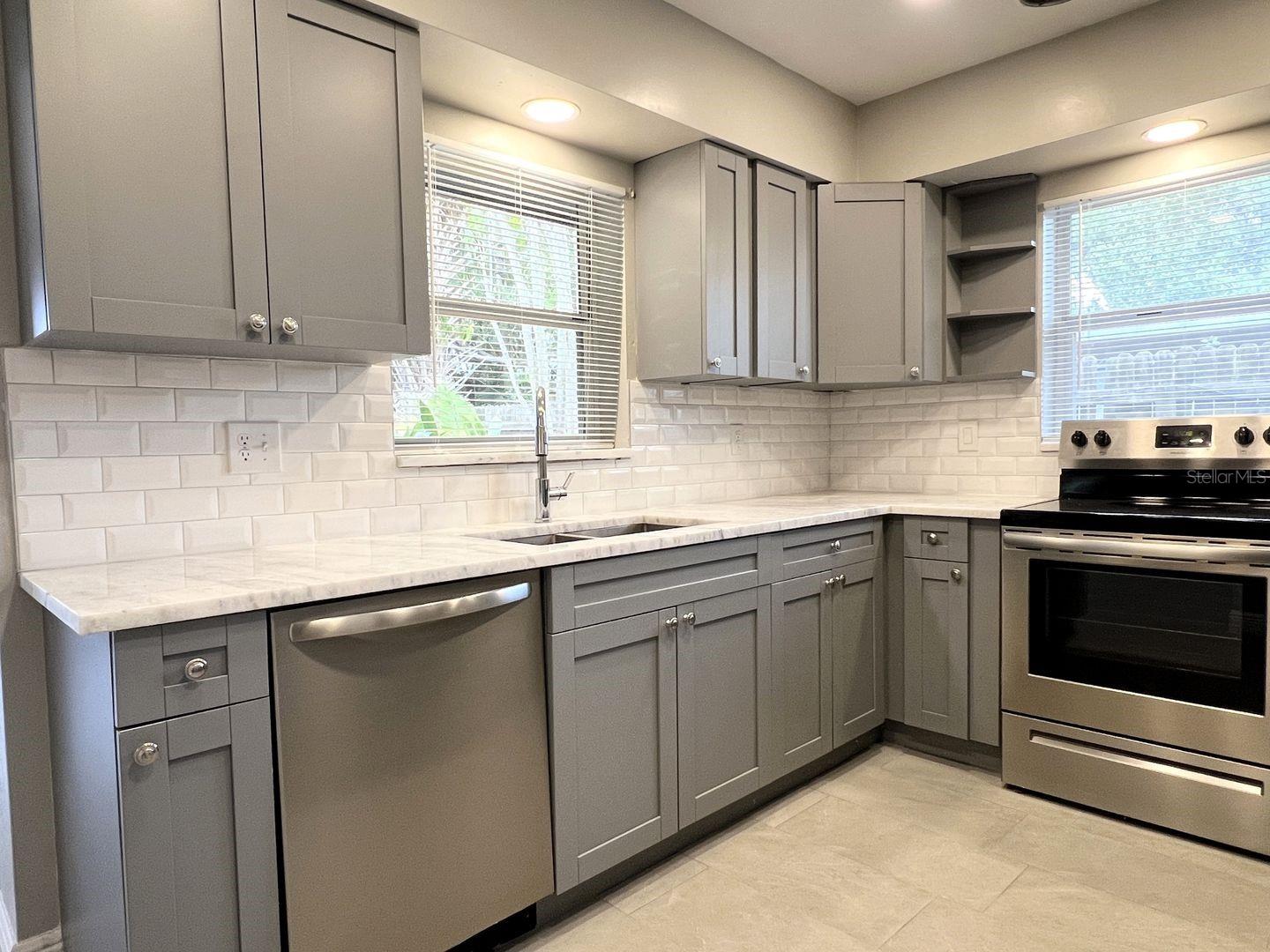 Image 10 of 24 For 2489 Del Rio Way