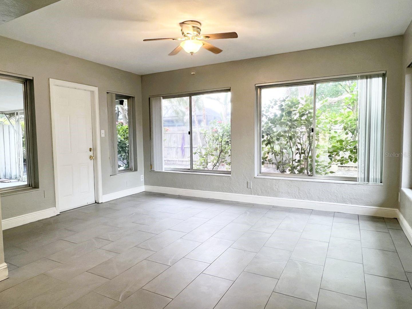 Image 12 of 24 For 2489 Del Rio Way