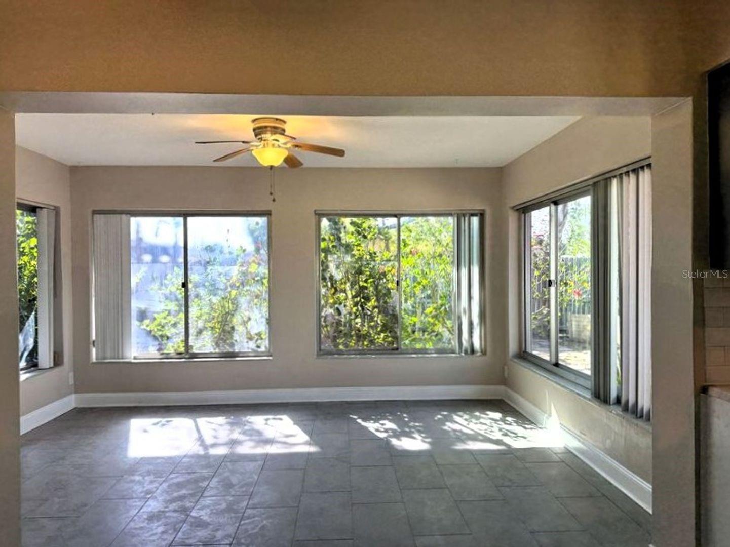 Image 13 of 24 For 2489 Del Rio Way