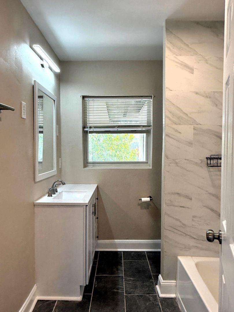 Image 15 of 24 For 2489 Del Rio Way