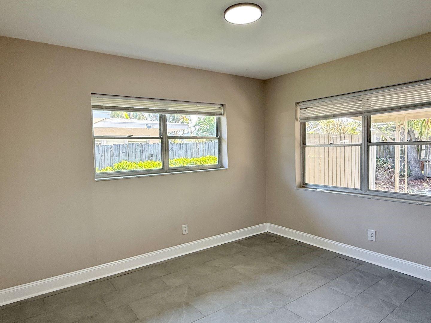 Image 17 of 24 For 2489 Del Rio Way