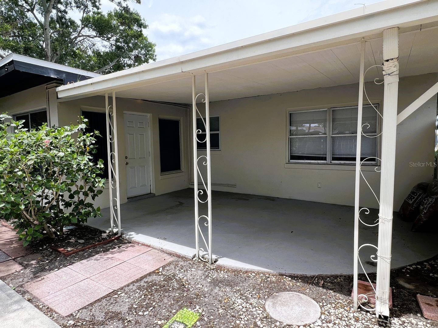 Image 2 of 24 For 2489 Del Rio Way