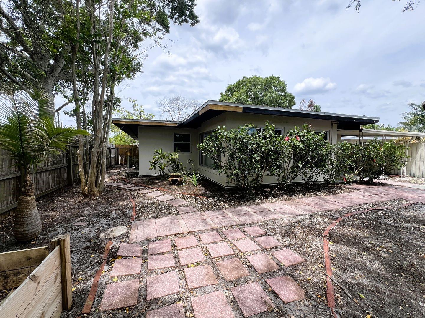 Image 23 of 24 For 2489 Del Rio Way