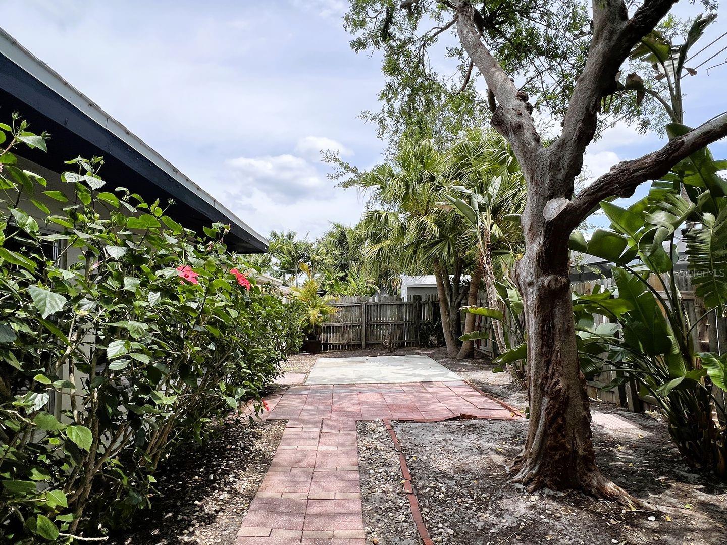 Image 24 of 24 For 2489 Del Rio Way