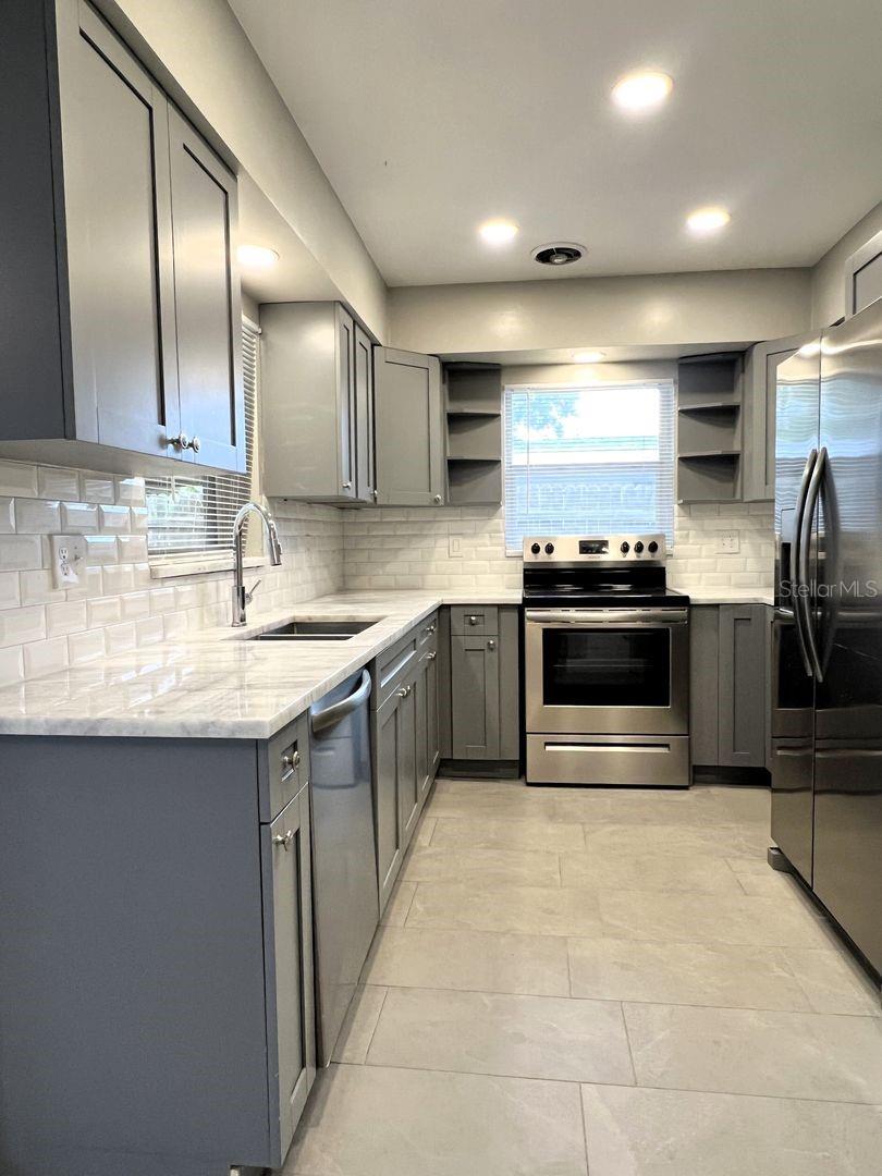 Image 9 of 24 For 2489 Del Rio Way