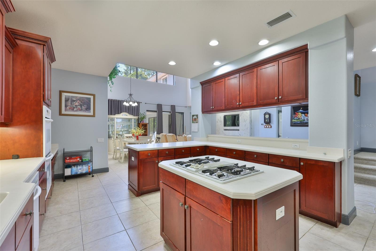 Image 13 of 77 For 2679 Lakebreeze Lane S