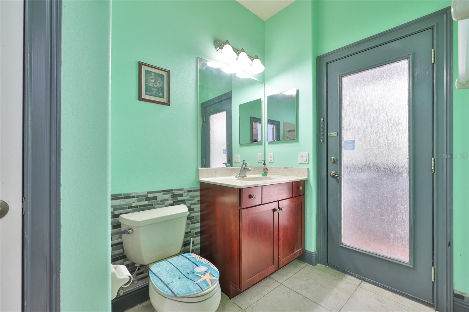 Image 24 of 77 For 2679 Lakebreeze Lane S