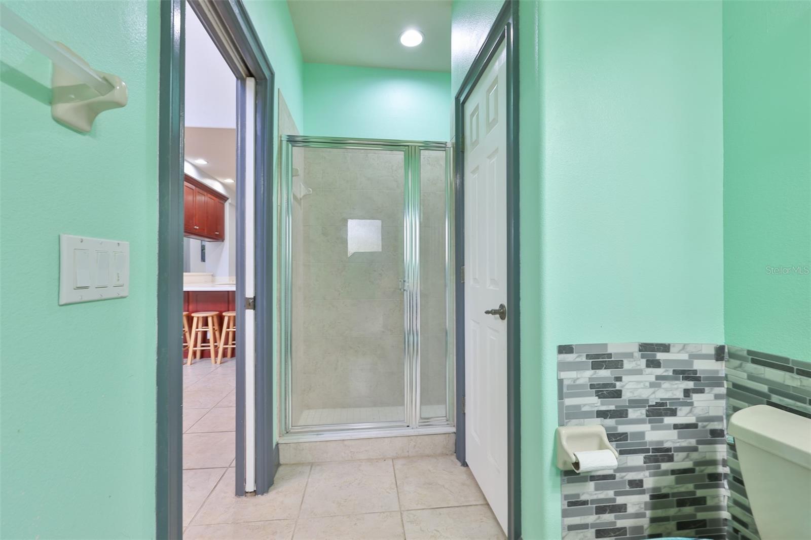 Image 25 of 77 For 2679 Lakebreeze Lane S