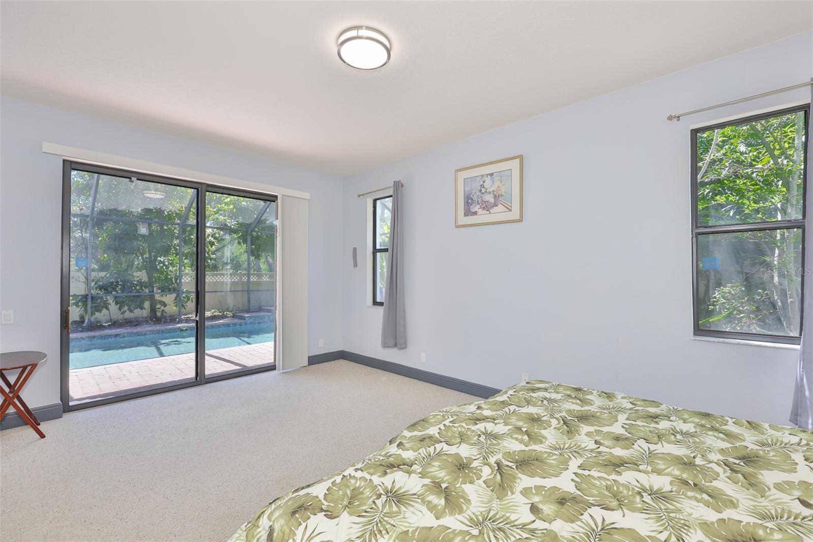 Image 32 of 77 For 2679 Lakebreeze Lane S