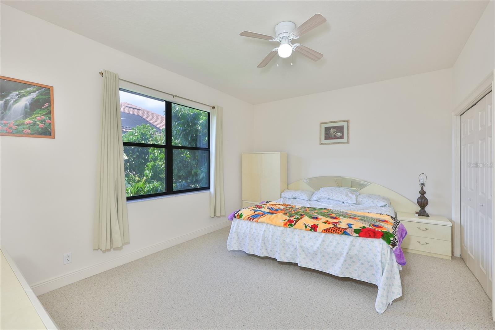 Image 35 of 77 For 2679 Lakebreeze Lane S