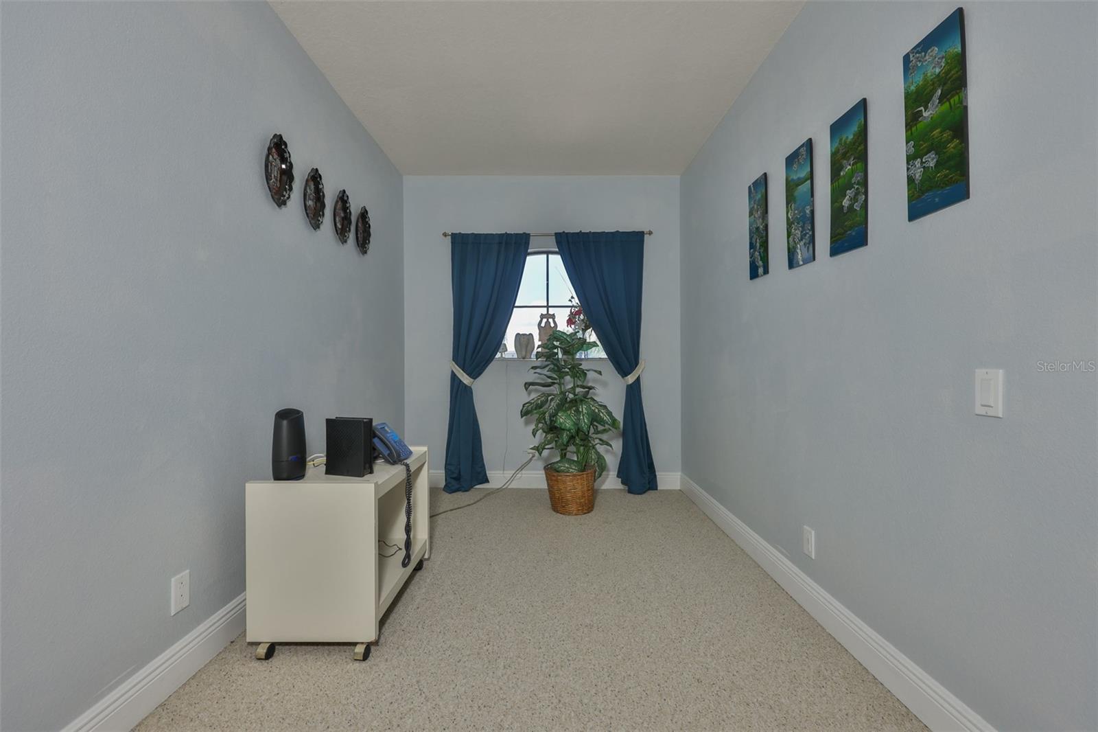 Image 46 of 77 For 2679 Lakebreeze Lane S