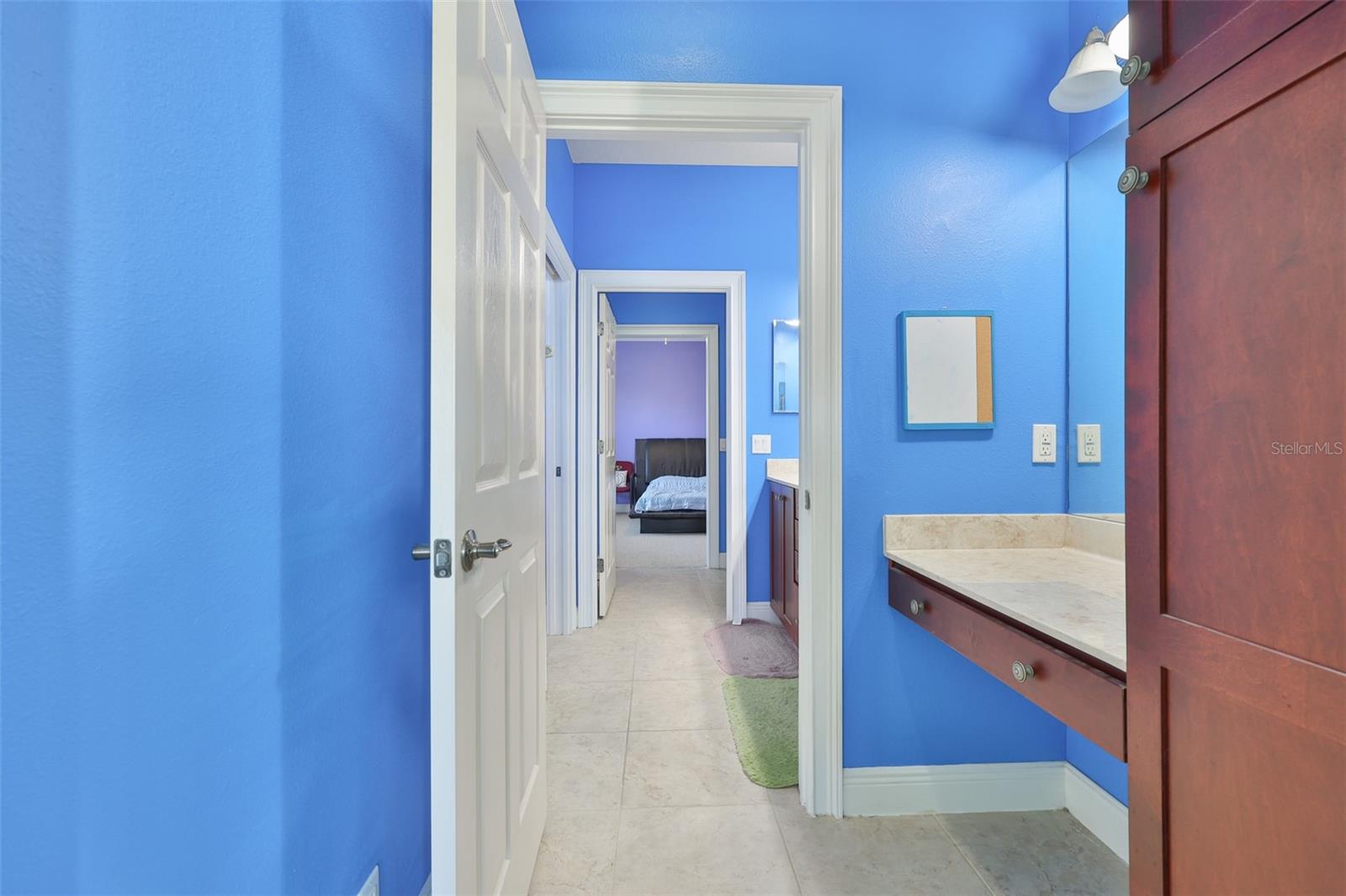 Image 49 of 77 For 2679 Lakebreeze Lane S